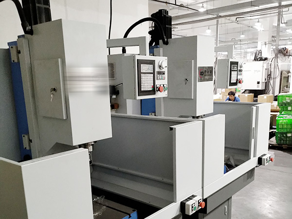 鉆孔機鉆頭怎么安裝？多軸鉆孔機故障損壞了怎么辦？